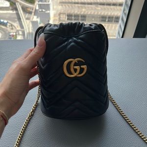 Black cross body Gucci bucket bag🖤🖤🖤